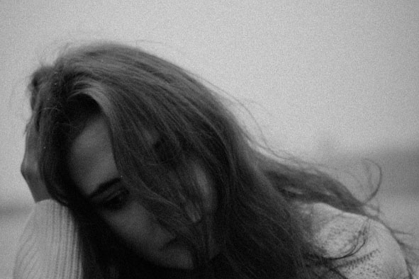 7个迹象说明你正在精神内耗！如何摆脱内耗？看完才知道，原来高手都是反内耗体质！-思维脑洞