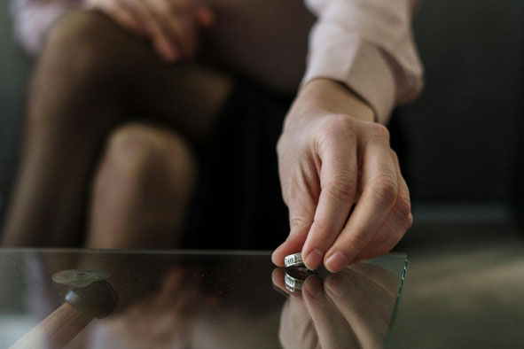 帮你省钱的三个心理技巧-思维脑洞