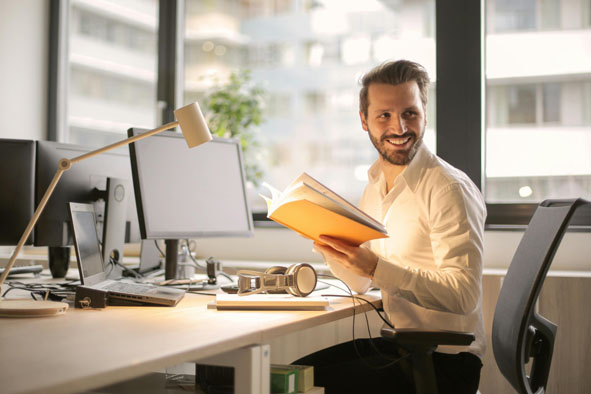 做生意什么最重要？顶尖企业家是如何赚钱的？努力只能赚小钱，红利才能赚大钱！（创业者必看）-思维脑洞